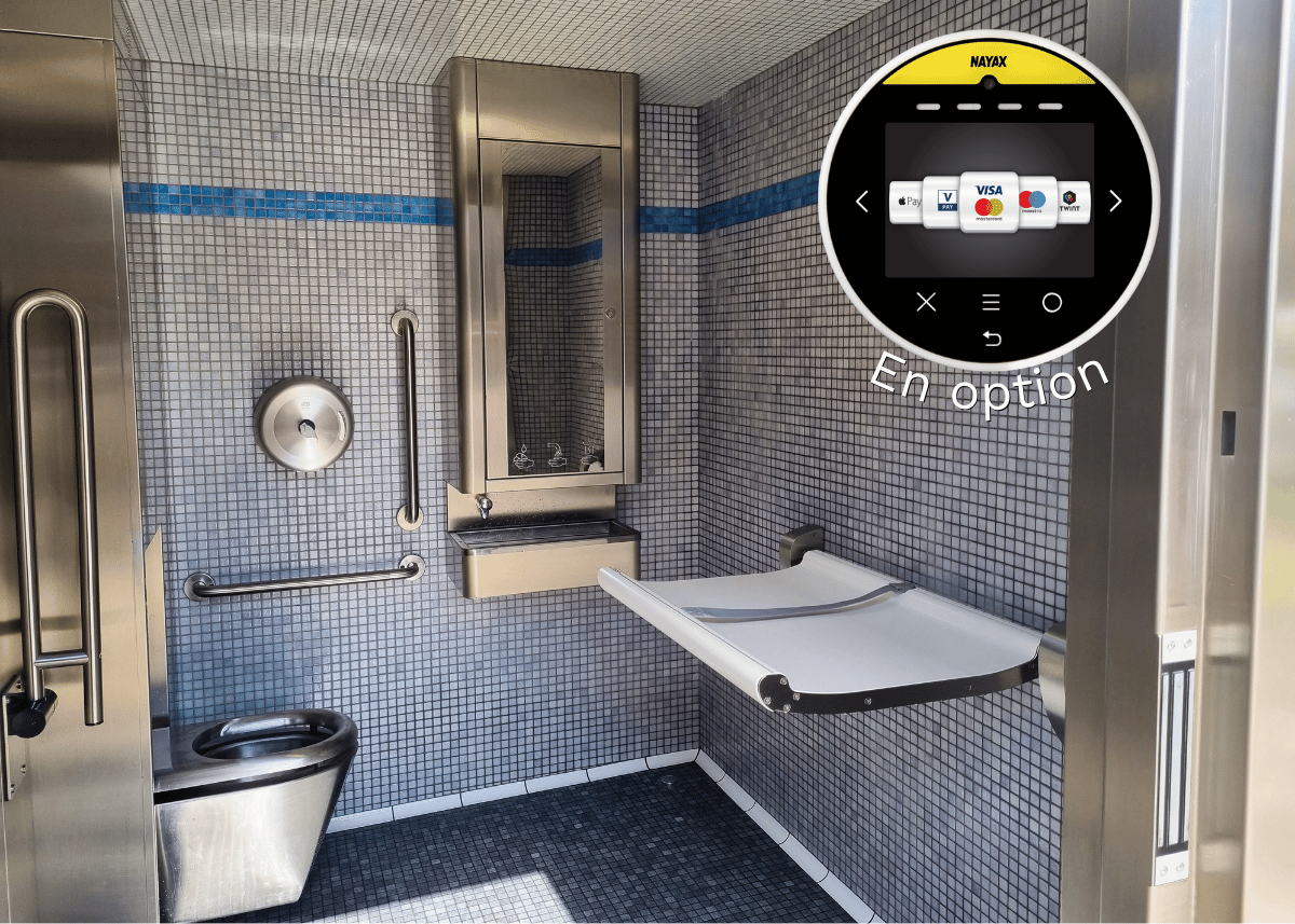 L'intérieur des toilettes publiques éco-autonomes "YouPee"